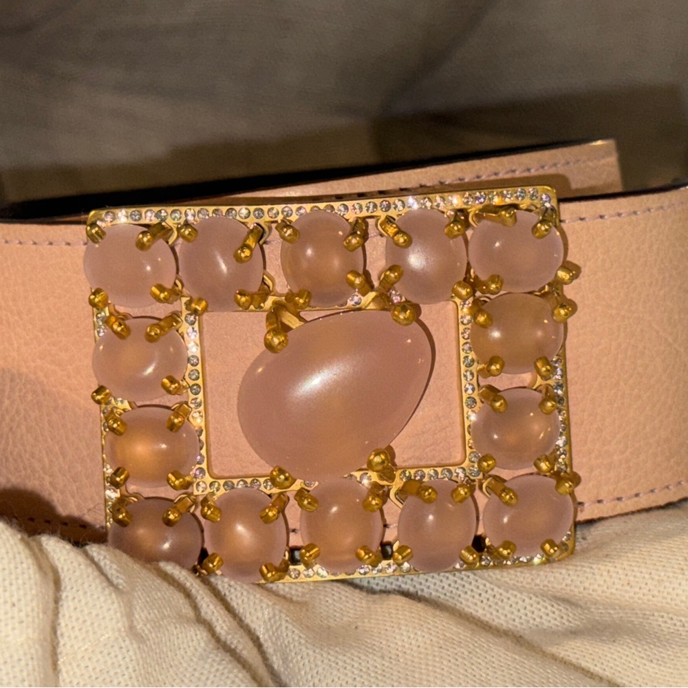 ✨ Valentino Garavani Dusty Pink Embellished Statement Belt | 2” Wide ✨ sz85